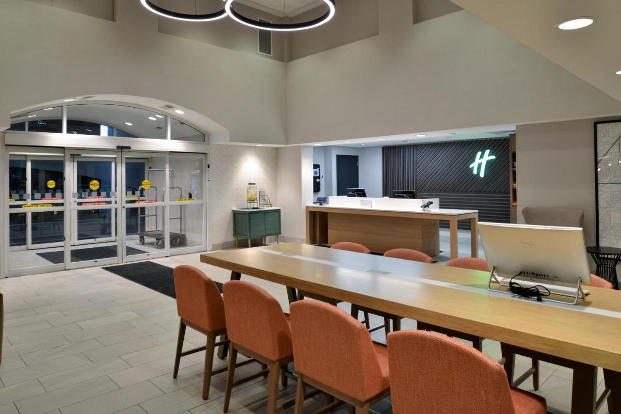 Holiday Inn Hotel & Suites Overland Park-Convention Center By Ihg Екстериор снимка