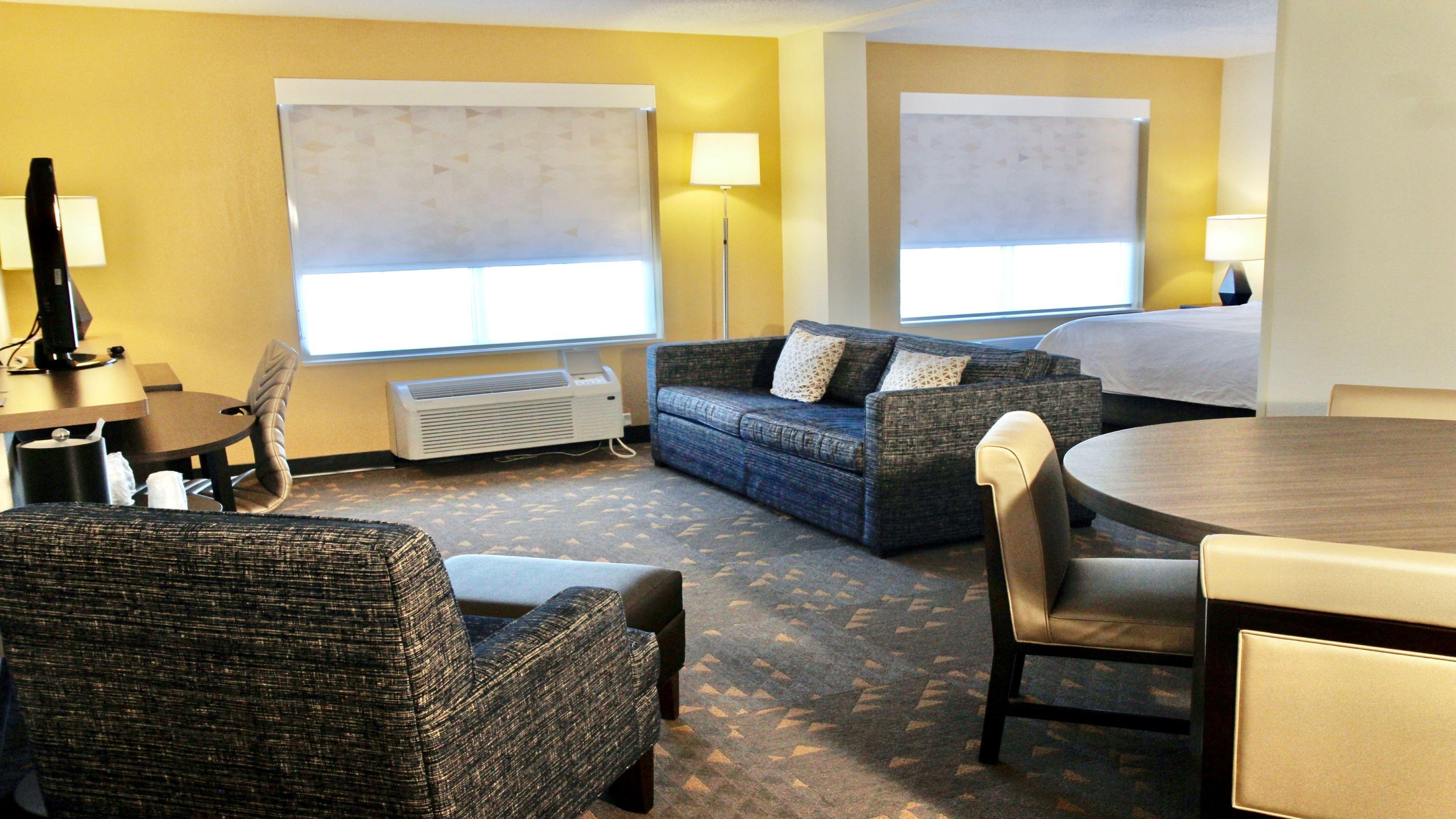 Holiday Inn Hotel & Suites Overland Park-Convention Center By Ihg Екстериор снимка