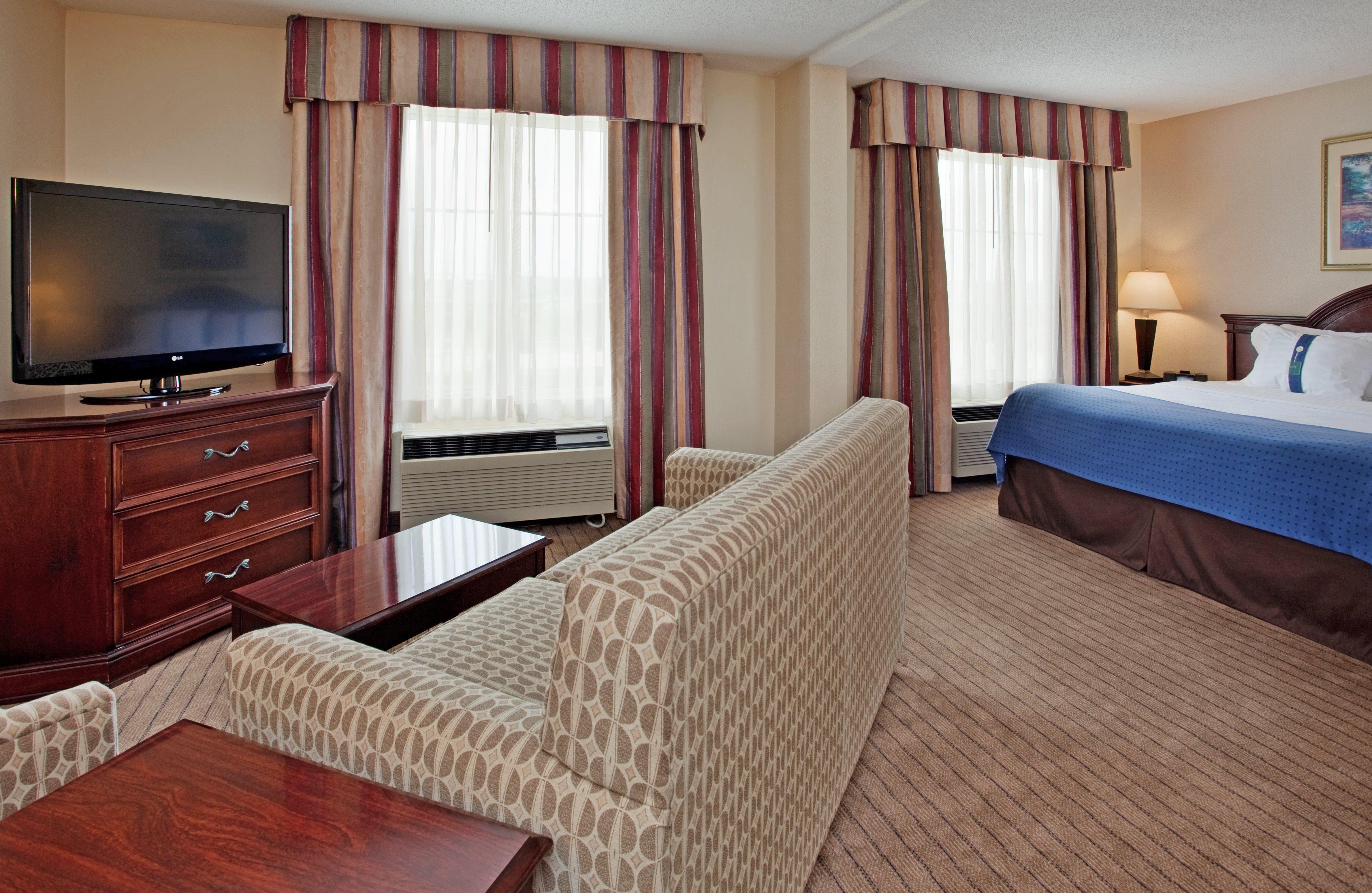 Holiday Inn Hotel & Suites Overland Park-Convention Center By Ihg Екстериор снимка