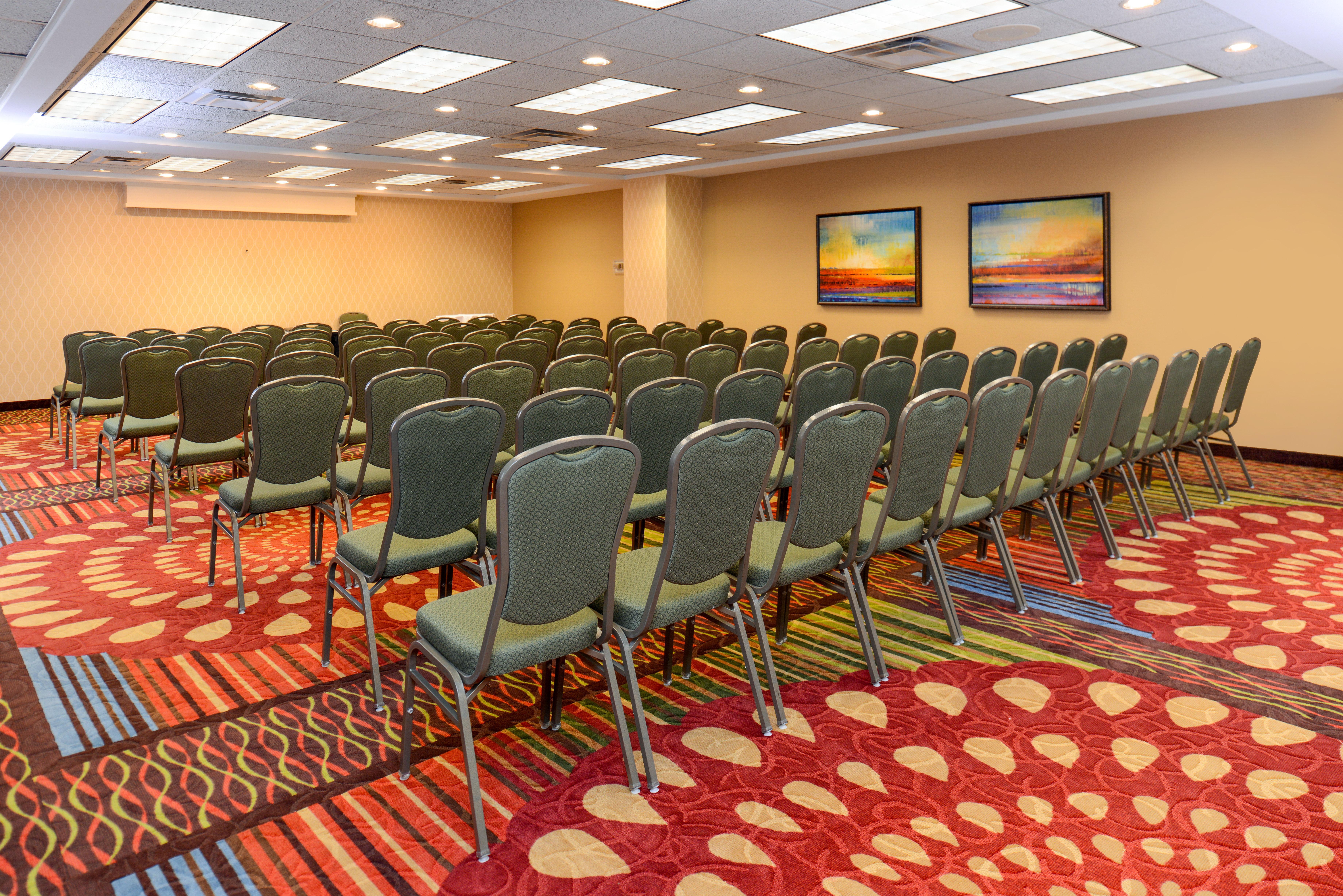 Holiday Inn Hotel & Suites Overland Park-Convention Center By Ihg Екстериор снимка